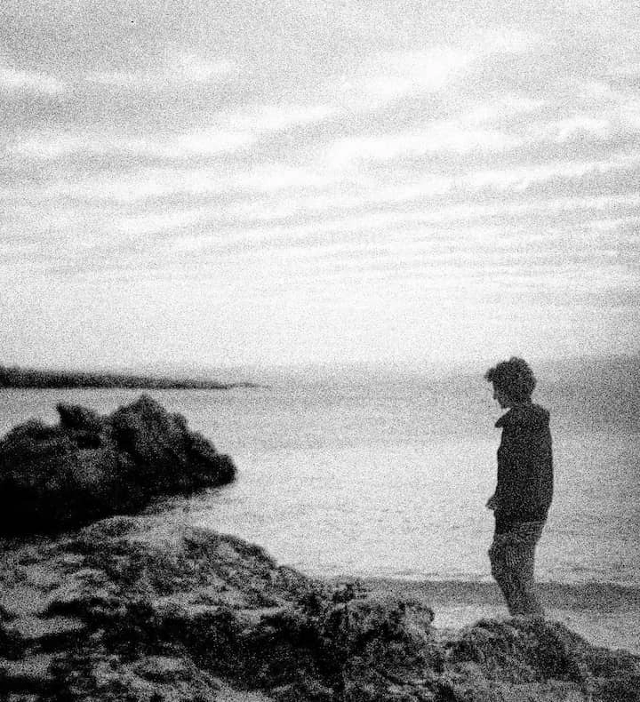 Serie fotografica analogica de Delia e Pe — retratos documentais em filme 35mm por Talles Gomes (Jimmy leto)